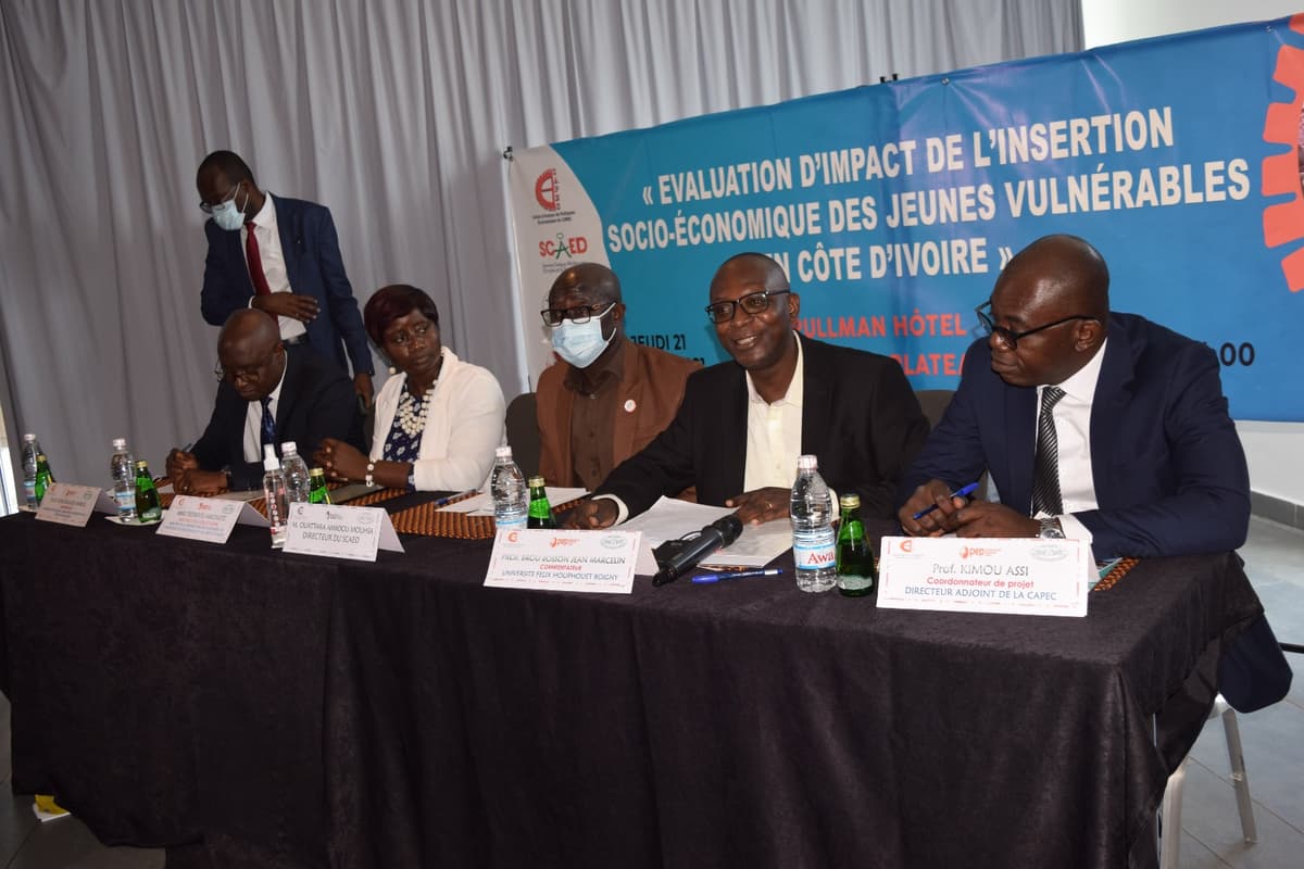 Conférence de cloture du Projet de Recherche PEP sur l'impact socio-economique des jeunes vulnérables en Cote d'Ivoire, Abidjan, 21 Oct 2021